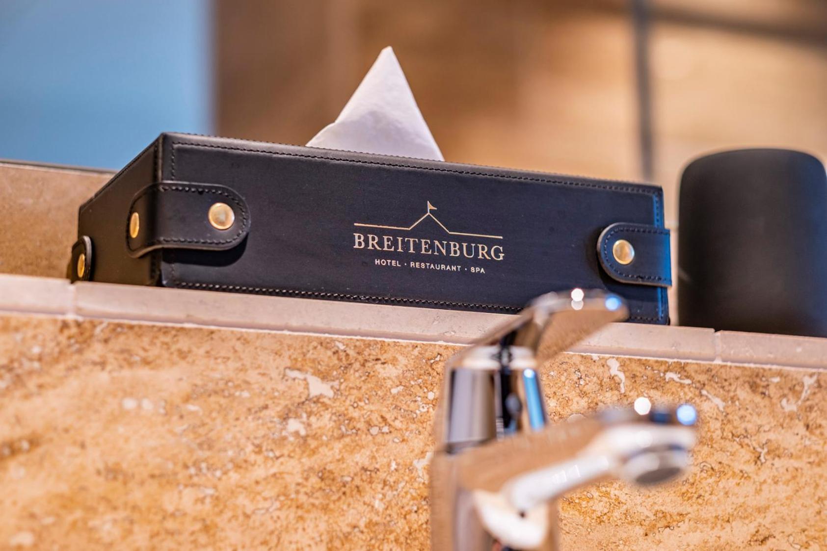 Отель Hotel Breitenburg Breitenburg